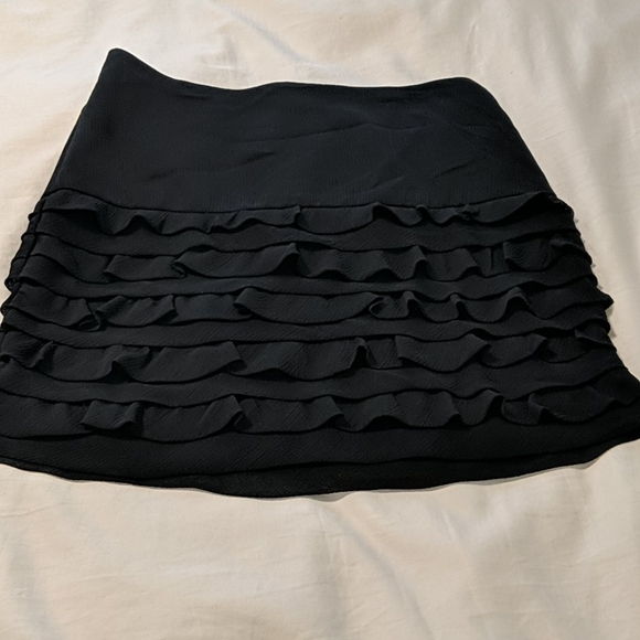 Ruffle skirt - Picture 1 of 2